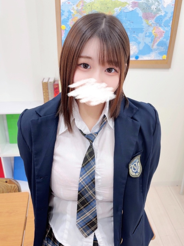 Momona Hoshina